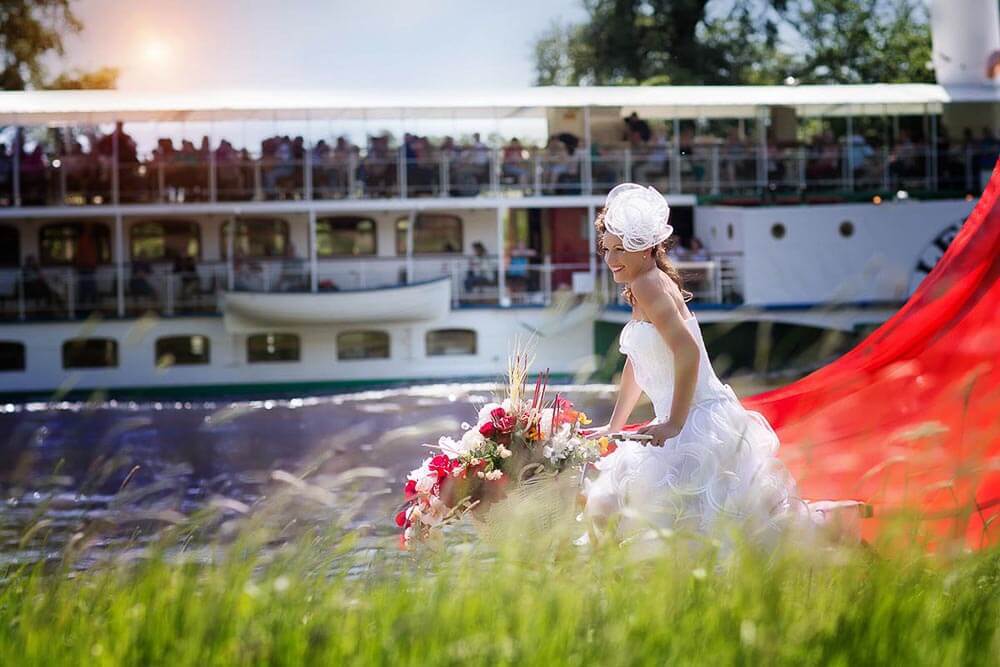 Fotograf-Fotostudio-Dresden-Brautkleid-Wedding-Shooting-Dress-Styling-Make up-Nature-Rosen-Design