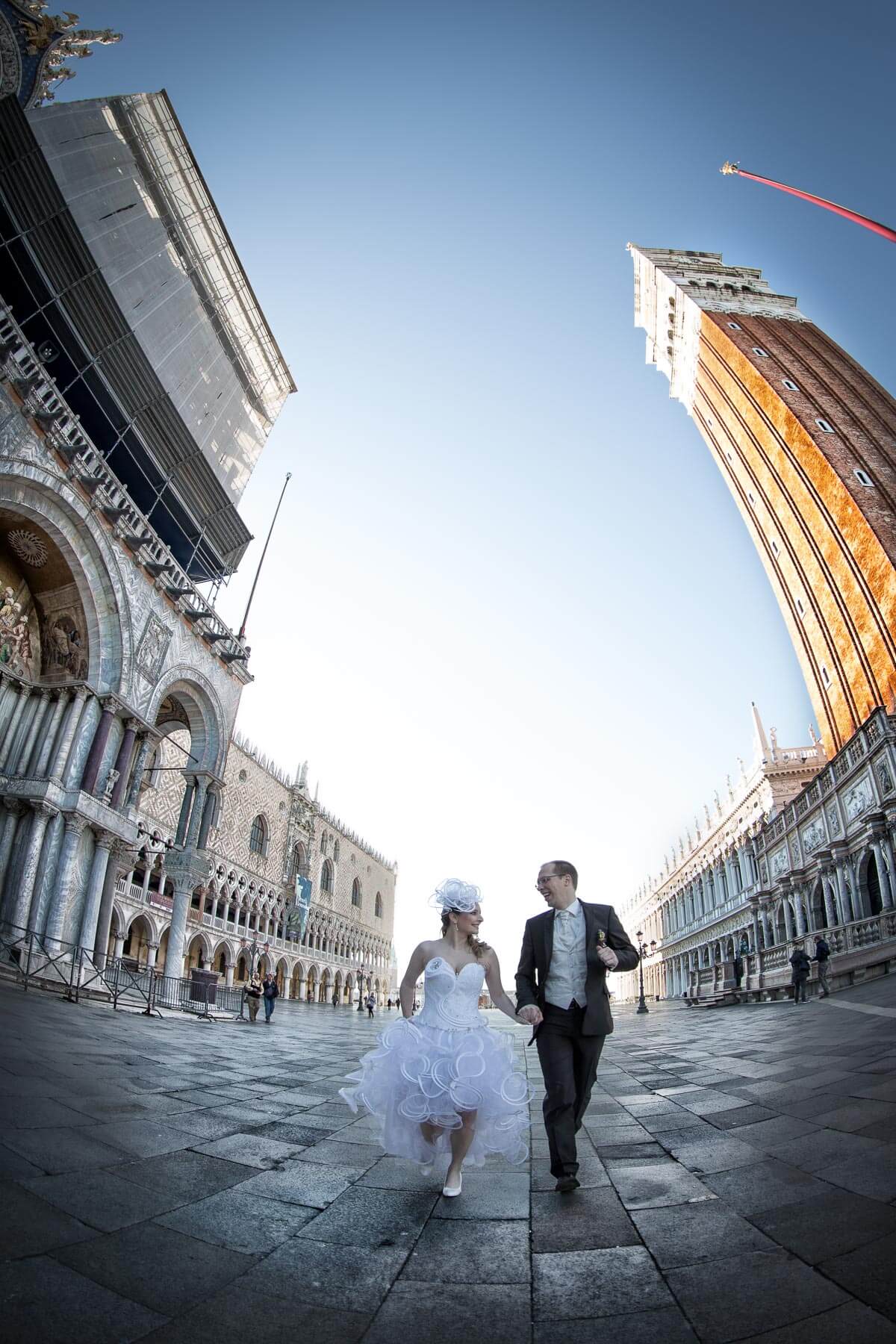 Fotograf-Fotostudio-Dresden-Venedig-Wedding-Italien-Hochzeitskleid-Blumenstrauß-Kulisse-Liebe-Fashion