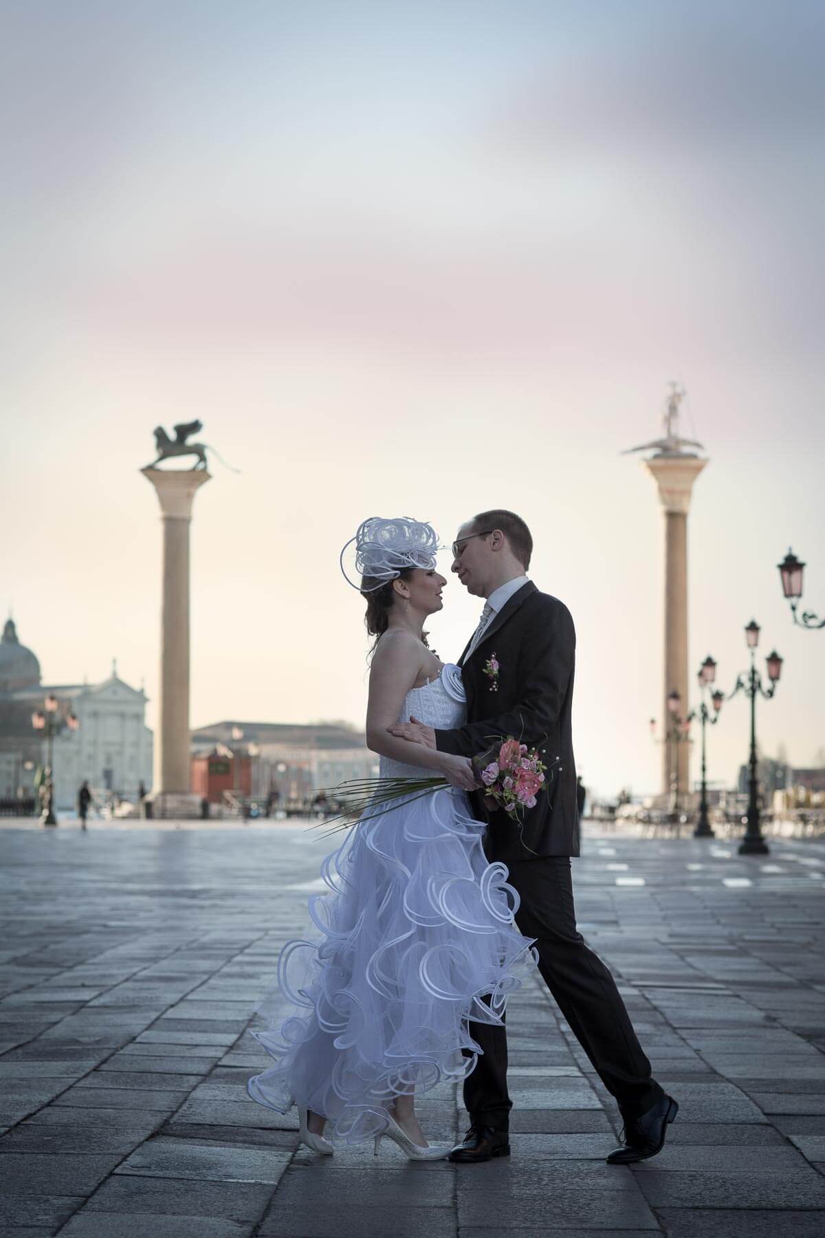 Fotograf-Fotostudio-Dresden-Venedig-Wedding-Italien-Hochzeitskleid-Blumenstrauß-Kulisse-Liebe-Fashion