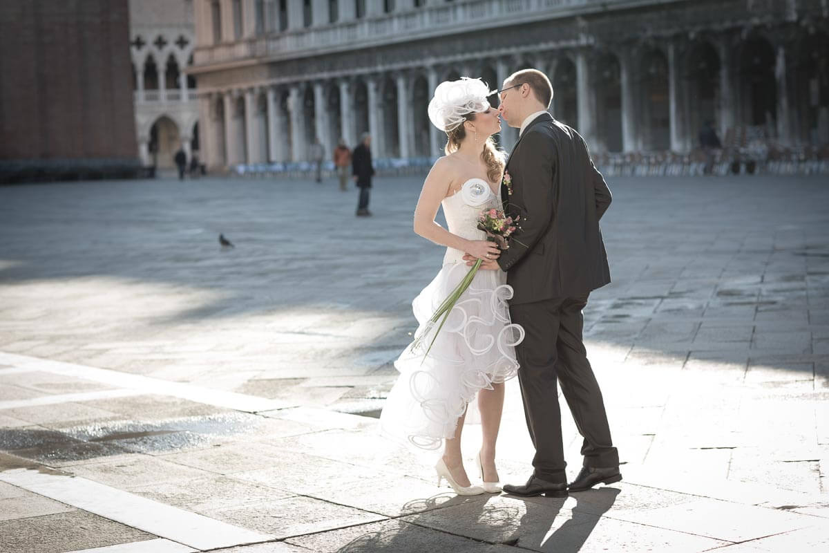 Fotograf-Fotostudio-Dresden-Venedig-Wedding-Italien-Hochzeitskleid-Blumenstrauß-Kulisse-Liebe-Fashion