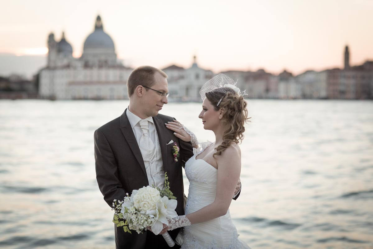 Fotograf-Fotostudio-Dresden-Venedig-Wedding-Italien-Hochzeitskleid-Blumenstrauß-Kulisse-Liebe-Fashion