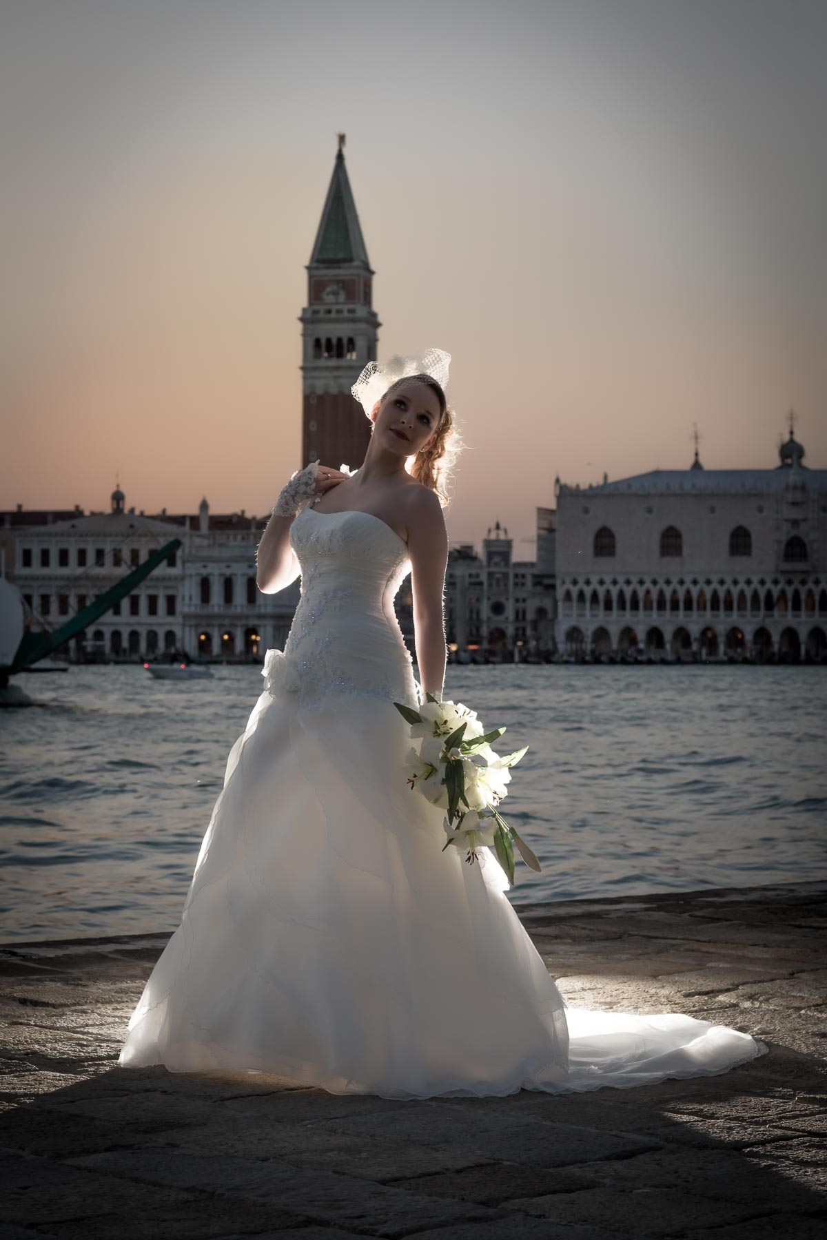 Fotograf-Fotostudio-Dresden-Venedig-Wedding-Italien-Hochzeitskleid-Blumenstrauß-Kulisse-Liebe-Fashion