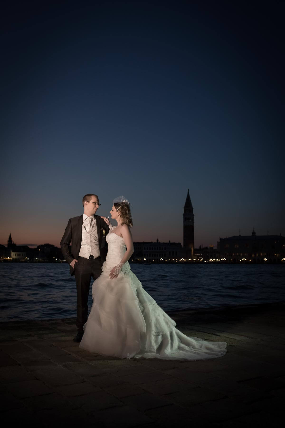 Fotograf-Fotostudio-Dresden-Venedig-Wedding-Italien-Hochzeitskleid-Blumenstrauß-Kulisse-Liebe-Fashion