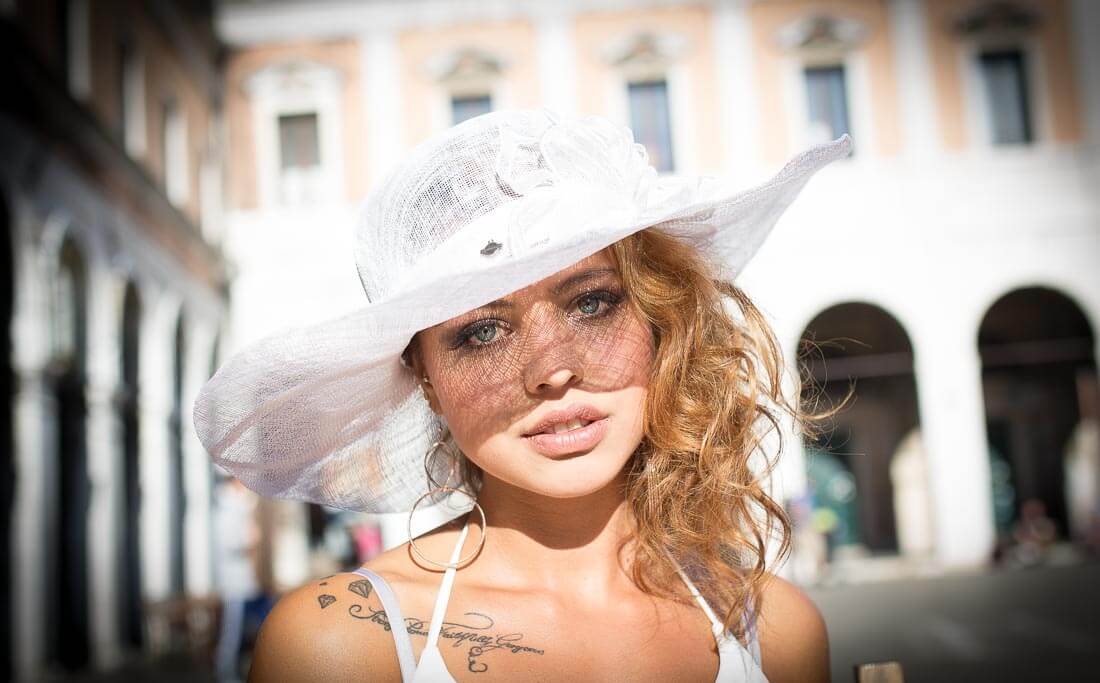 Fotograf-Fotostudio-Dresden-Venedig-Fashion-Markusplatz-Beauty-Styling-Dress-Hut-Kulisse-Italien-Sonnenaufgang