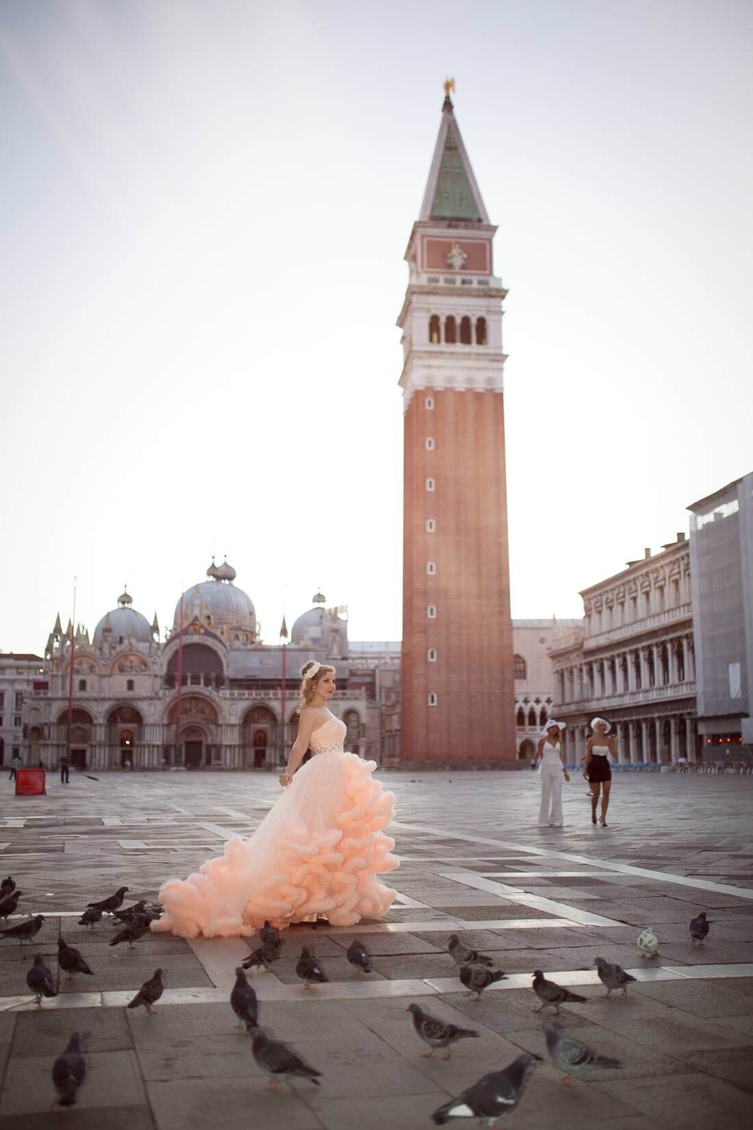 Fotograf-Fotostudio-Dresden-Venedig-Italien-Shooting-Outdoor-Fashion-Ballkleid-Styling-Markusplatz