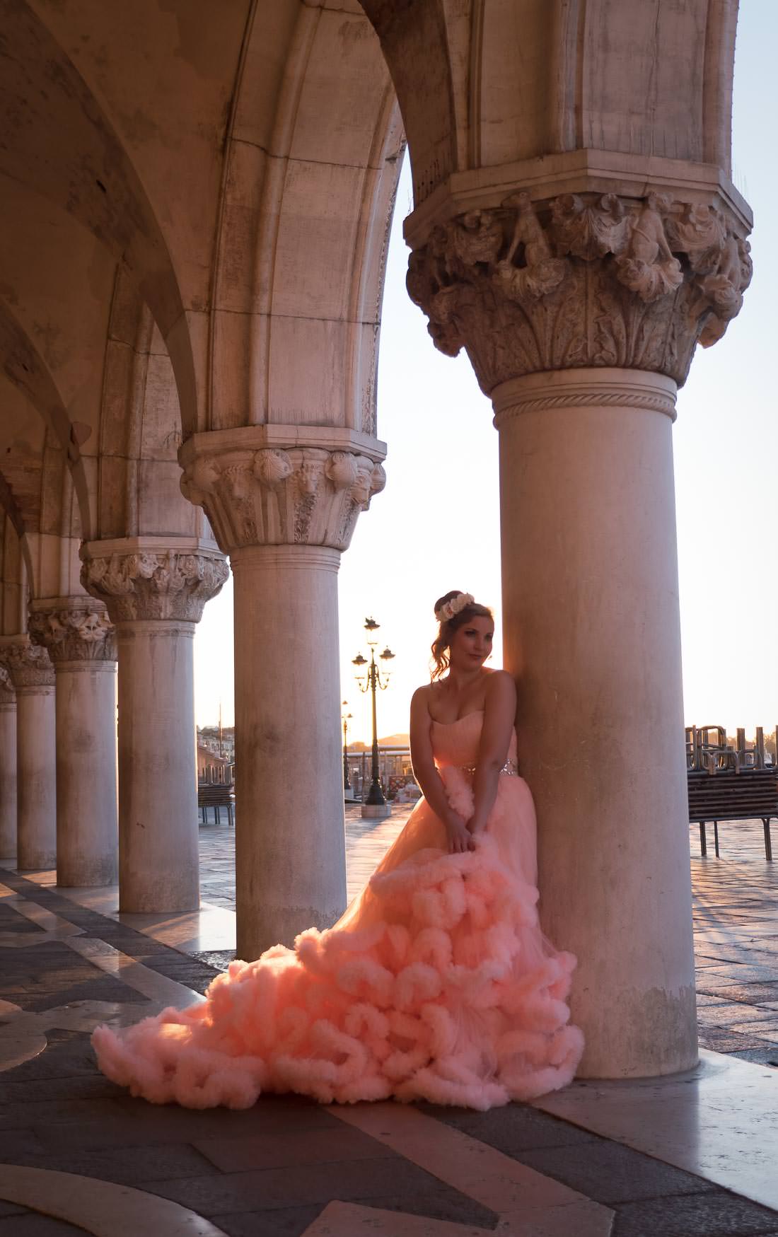 Fotograf-Fotostudio-Dresden-Venedig-Italien-Shooting-Outdoor-Fashion-Ballkleid-Styling-Markusplatz